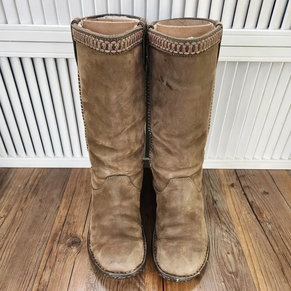 UGG 5139 Swell Tall Leather Sheepskin Lined Boots Womens Sz 9 Brown Winter Boho